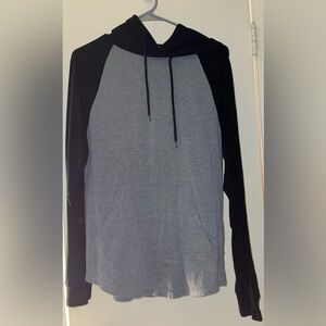 Black & gray curved hem tee